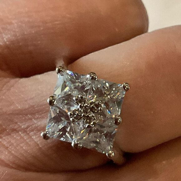 Beautiful CZ Ring   - Picture 2 of 3